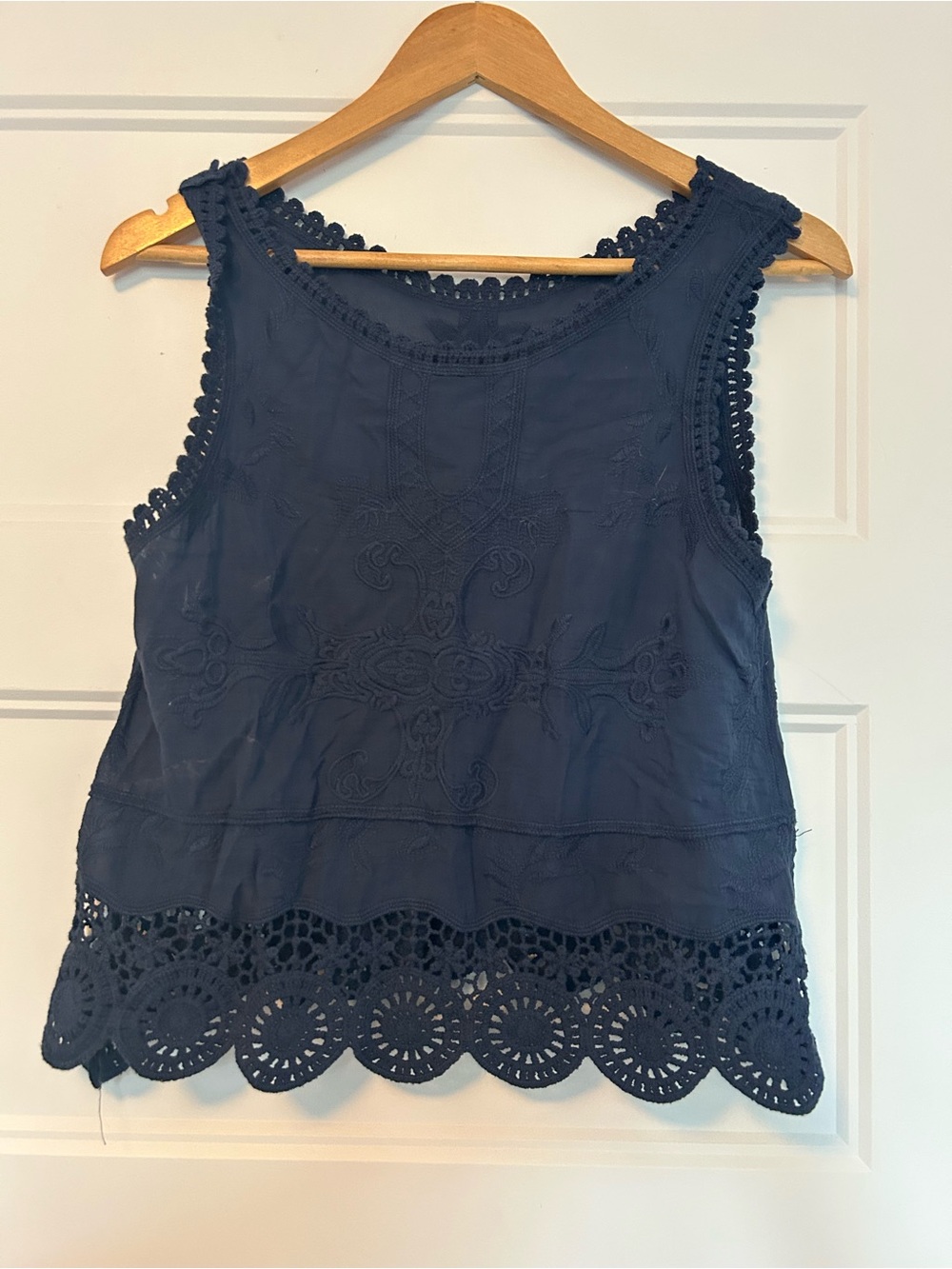 Sleeveless Navy Crochet-Trim Tank Top croctop small